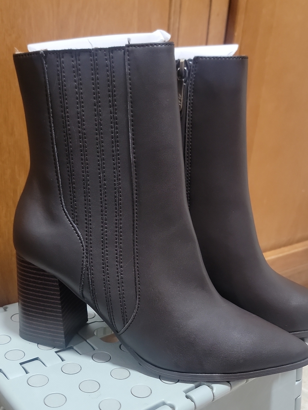 Aqua College Dark Brown Waterproof Women’s Ankle Boots with Block Heel Size 9